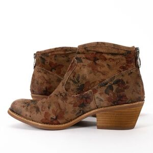 Sofft Aisley Bootie in Brown Floral Italian Suede Size 8 | NEW